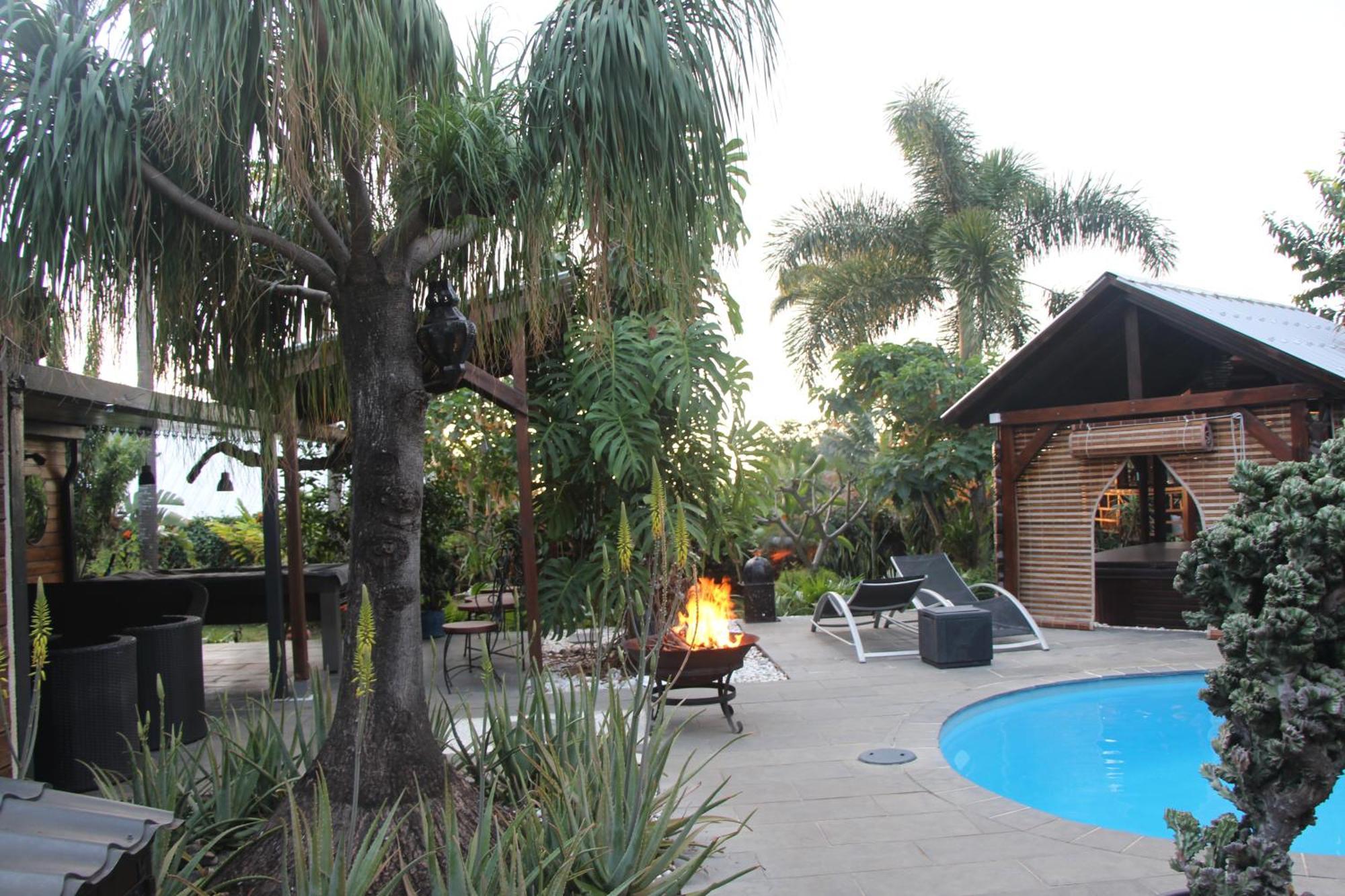 La Liane De Jade 974-Lodge Le Palissandre - Jacuzzi Privatif - Piscine Chauffee Le Bois de Nefles  外观 照片